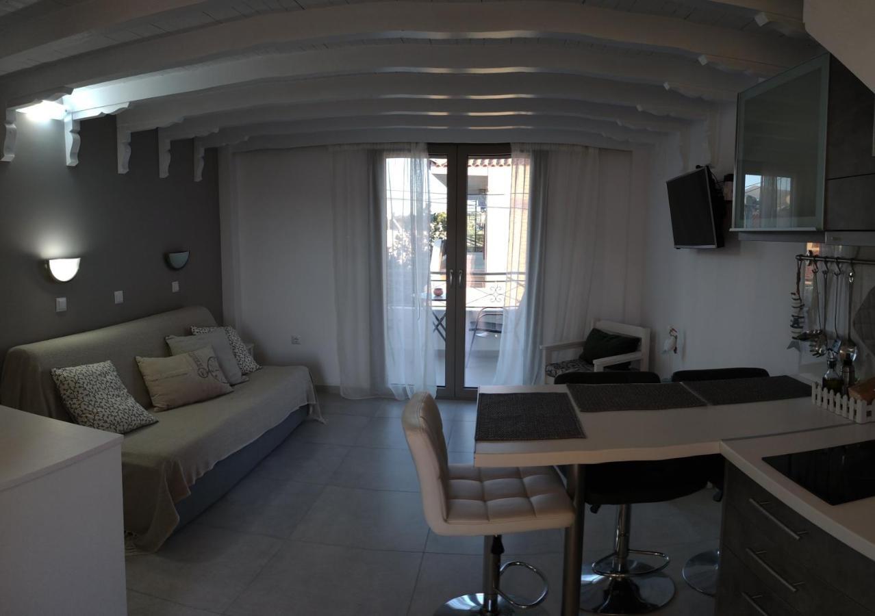 Irida Holiday Apartments Stoúpa Exterior foto